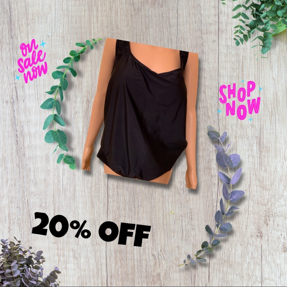 - Beach 🏖 Belle swimsuit 🩱 top